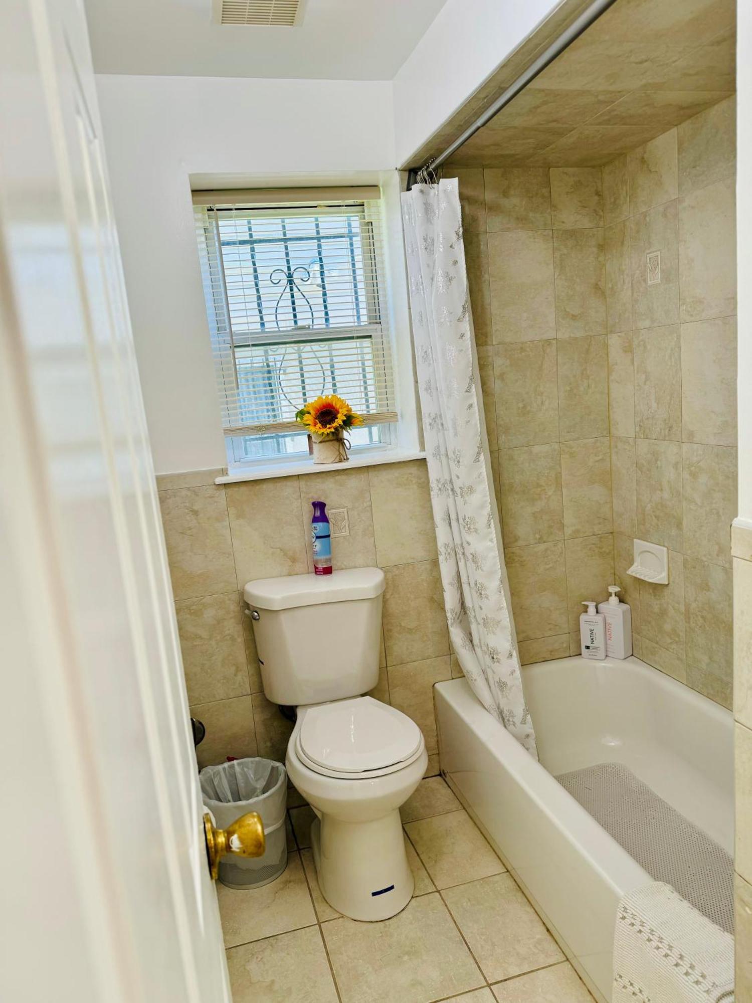 Cozy Evergreen Apartment By Newark Airport Kültér fotó
